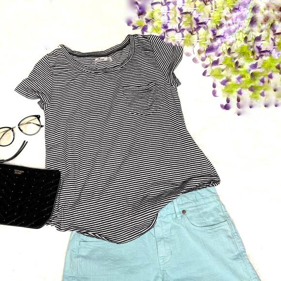 A17). Hollister Kids Hi-Lo Short Sleeve Striped Shirt - Picture 1 of 8